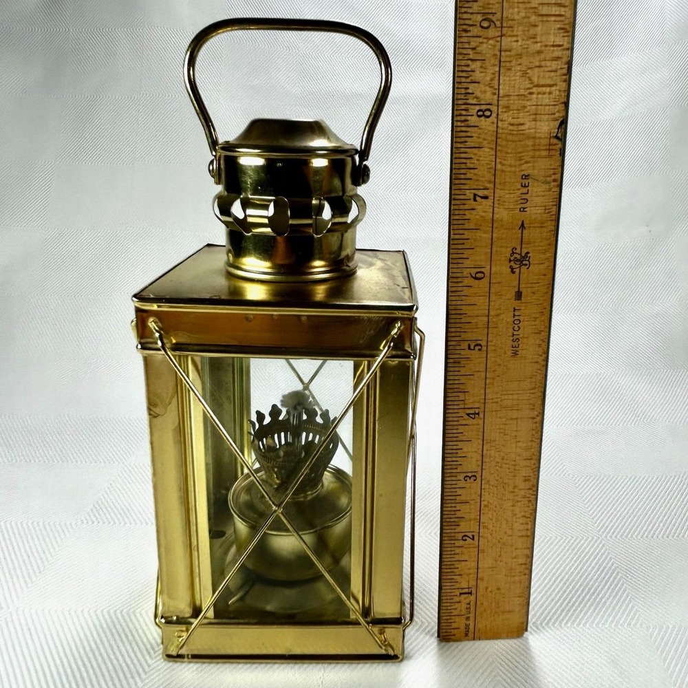VTG Frankenmuth Gallery 8" Kerosene Oil Lantern– Brass Finish Nautical/Maritime - Picture 7 of 7